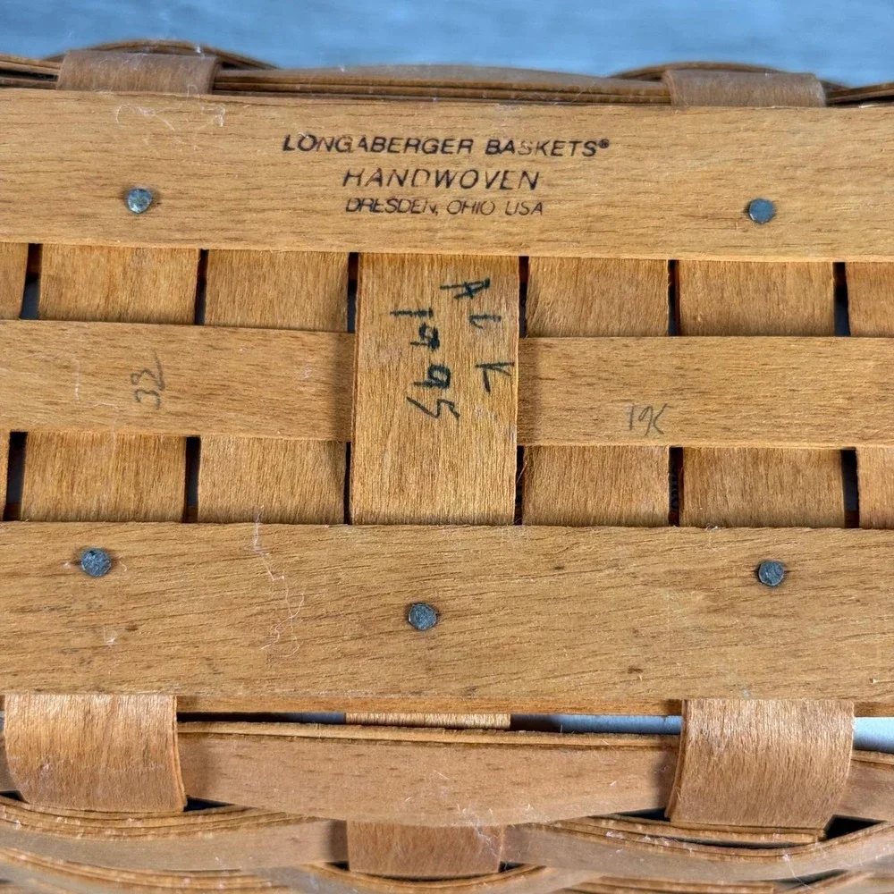 Longaberger 1995 Edition Dresden Basket Handwoven Wood with Liner and Handle